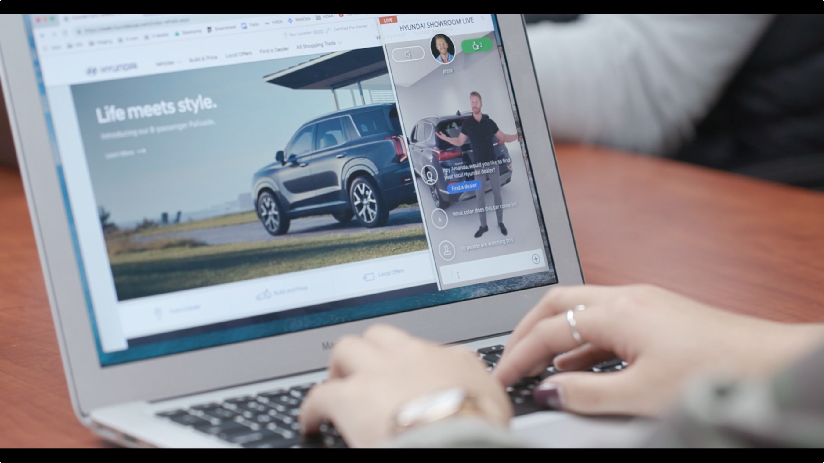 live video chat - Hyundai - retail customer engagement